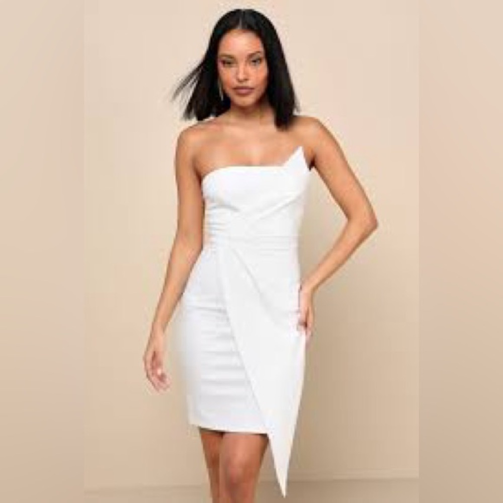Lulu’s Queen of the City White Asymmetrical Strapless Mini Dress Size Medium